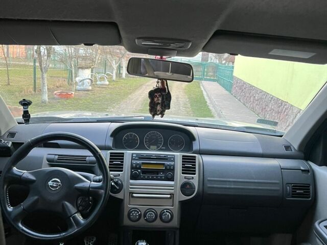 Сірий Ніссан ІксТрейл, об'ємом двигуна 2.2 л та пробігом 239 тис. км за 3900 $, фото 8 на Automoto.ua