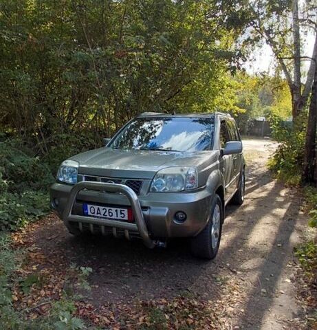 Серый Ниссан ИксТрейл, объемом двигателя 2.2 л и пробегом 380 тыс. км за 3500 $, фото 7 на Automoto.ua