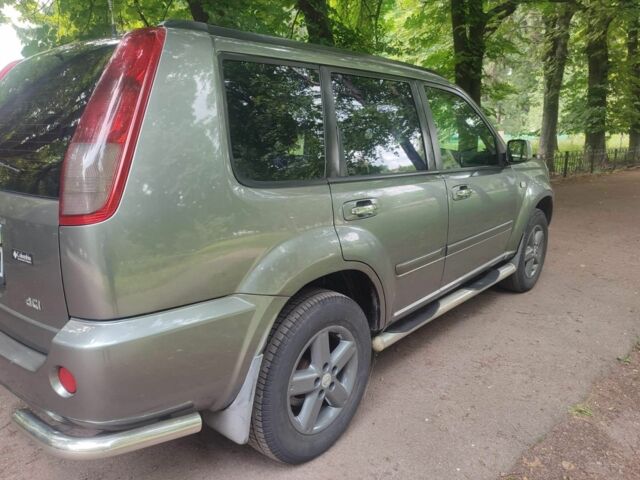 Серый Ниссан ИксТрейл, объемом двигателя 2.2 л и пробегом 300 тыс. км за 4900 $, фото 7 на Automoto.ua