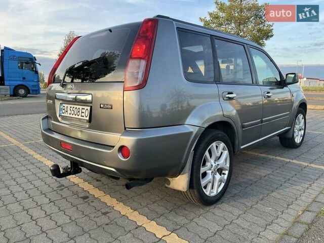 Серый Ниссан ИксТрейл, объемом двигателя 2.5 л и пробегом 360 тыс. км за 6417 $, фото 18 на Automoto.ua