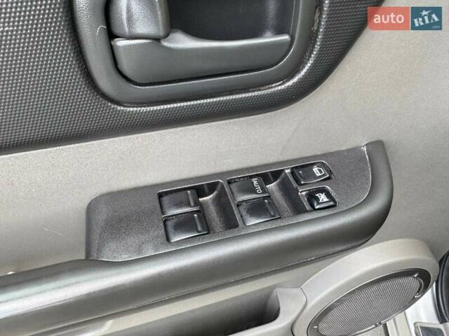 Серый Ниссан ИксТрейл, объемом двигателя 2 л и пробегом 209 тыс. км за 6800 $, фото 19 на Automoto.ua