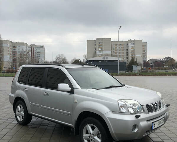 Серый Ниссан ИксТрейл, объемом двигателя 2 л и пробегом 192 тыс. км за 6600 $, фото 8 на Automoto.ua