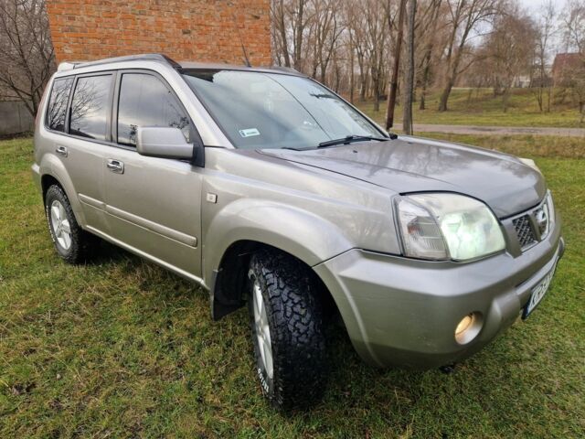 Сірий Ніссан ІксТрейл, об'ємом двигуна 2.2 л та пробігом 239 тис. км за 3900 $, фото 12 на Automoto.ua