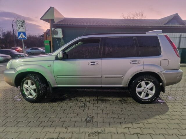 Сірий Ніссан ІксТрейл, об'ємом двигуна 2.2 л та пробігом 239 тис. км за 3900 $, фото 7 на Automoto.ua