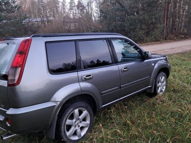 Серый Ниссан ИксТрейл, объемом двигателя 0 л и пробегом 307 тыс. км за 4000 $, фото 1 на Automoto.ua