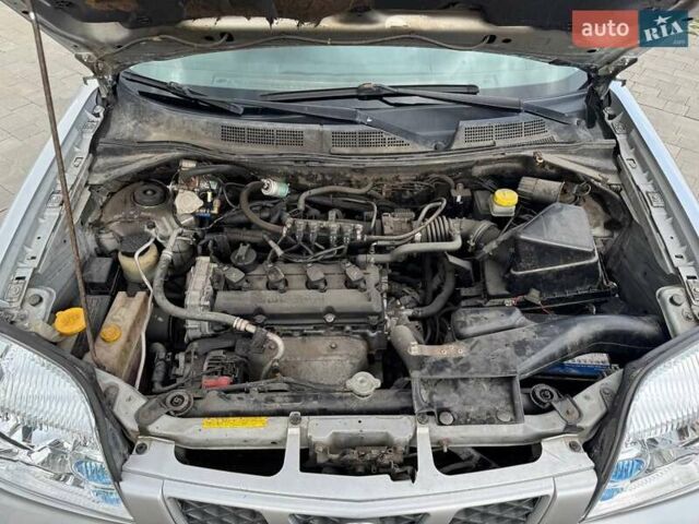 Серый Ниссан ИксТрейл, объемом двигателя 2 л и пробегом 209 тыс. км за 6800 $, фото 29 на Automoto.ua