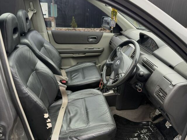 Серый Ниссан ИксТрейл, объемом двигателя 2.2 л и пробегом 150 тыс. км за 2500 $, фото 14 на Automoto.ua