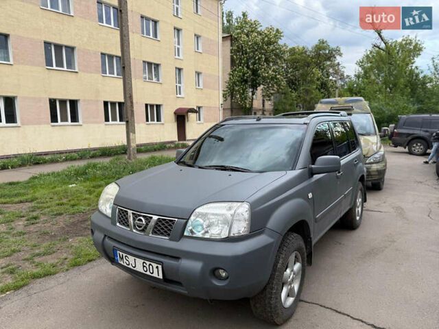 Серый Ниссан ИксТрейл, объемом двигателя 0 л и пробегом 360 тыс. км за 4700 $, фото 3 на Automoto.ua