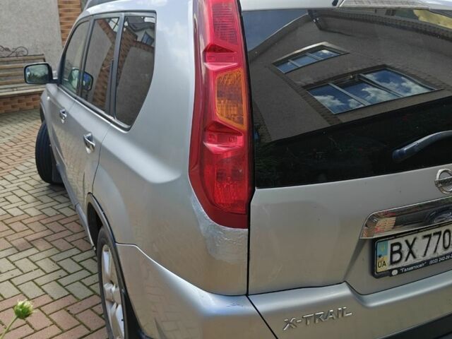 Серый Ниссан ИксТрейл, объемом двигателя 0 л и пробегом 269 тыс. км за 6200 $, фото 5 на Automoto.ua