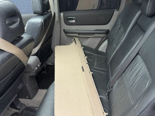 Серый Ниссан ИксТрейл, объемом двигателя 2.2 л и пробегом 150 тыс. км за 2500 $, фото 8 на Automoto.ua