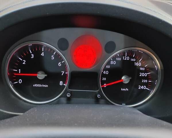 Сірий Ніссан ІксТрейл, об'ємом двигуна 2.5 л та пробігом 234 тис. км за 9200 $, фото 5 на Automoto.ua
