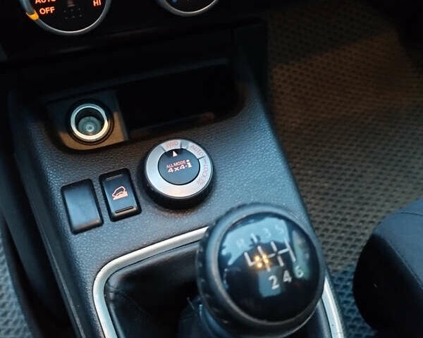 Серый Ниссан ИксТрейл, объемом двигателя 2 л и пробегом 220 тыс. км за 9700 $, фото 22 на Automoto.ua