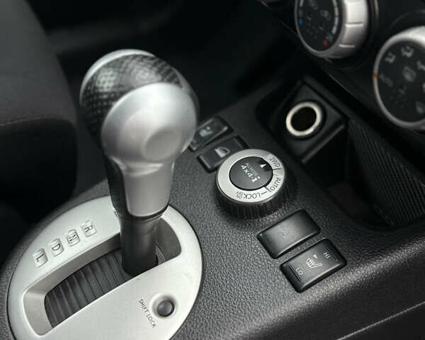 Серый Ниссан ИксТрейл, объемом двигателя 2 л и пробегом 235 тыс. км за 8300 $, фото 19 на Automoto.ua