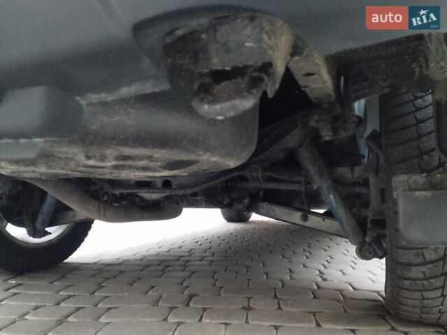 Серый Ниссан ИксТрейл, объемом двигателя 2 л и пробегом 220 тыс. км за 9700 $, фото 7 на Automoto.ua