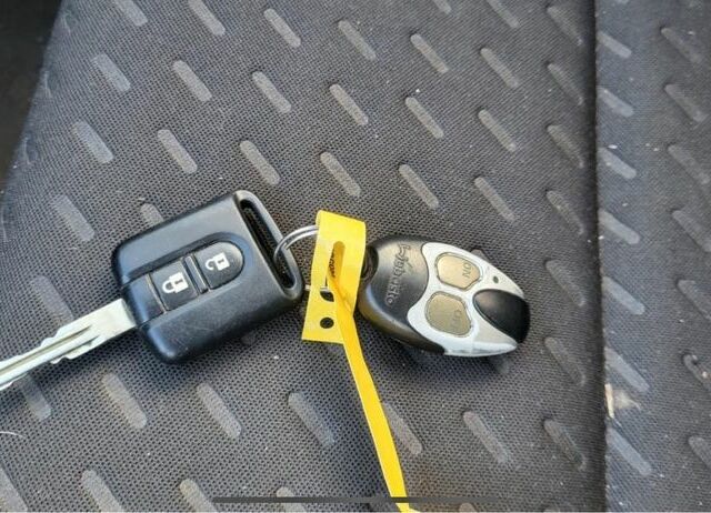 Серый Ниссан ИксТрейл, объемом двигателя 2.2 л и пробегом 214 тыс. км за 3990 $, фото 5 на Automoto.ua