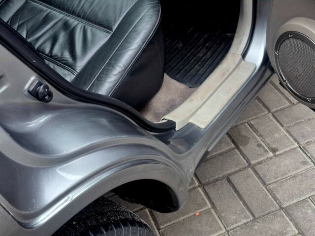 Серый Ниссан ИксТрейл, объемом двигателя 2 л и пробегом 160 тыс. км за 3550 $, фото 9 на Automoto.ua