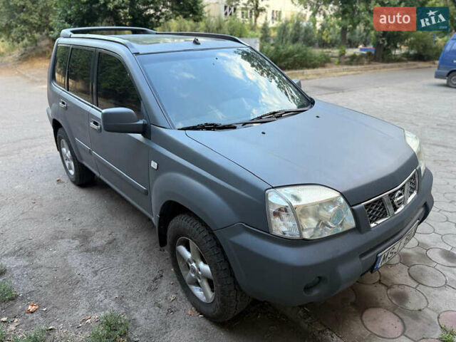 Серый Ниссан ИксТрейл, объемом двигателя 0 л и пробегом 360 тыс. км за 4700 $, фото 9 на Automoto.ua