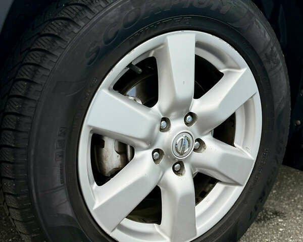 Серый Ниссан ИксТрейл, объемом двигателя 2 л и пробегом 235 тыс. км за 8300 $, фото 24 на Automoto.ua