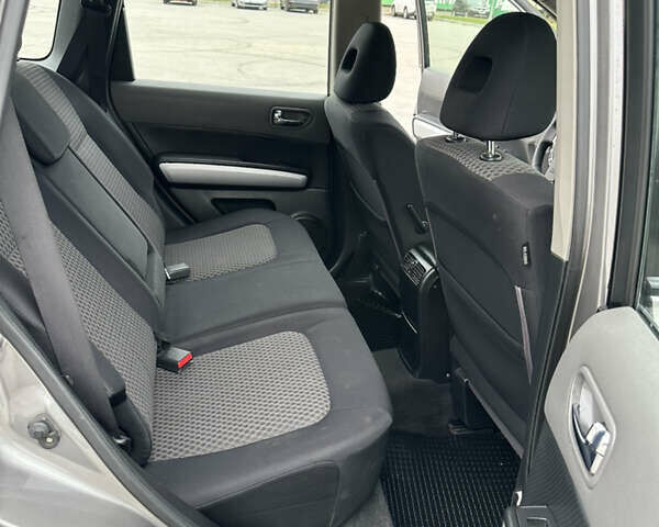 Серый Ниссан ИксТрейл, объемом двигателя 2 л и пробегом 247 тыс. км за 8800 $, фото 13 на Automoto.ua