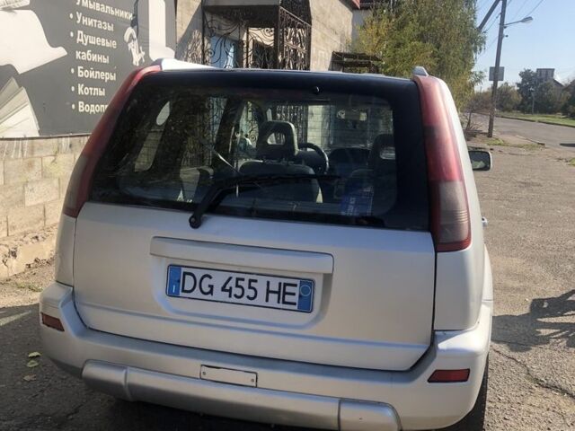 Серый Ниссан ИксТрейл, объемом двигателя 2.2 л и пробегом 222 тыс. км за 3500 $, фото 1 на Automoto.ua