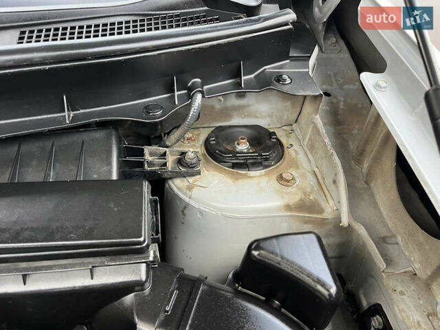 Серый Ниссан ИксТрейл, объемом двигателя 2.5 л и пробегом 155 тыс. км за 8750 $, фото 56 на Automoto.ua