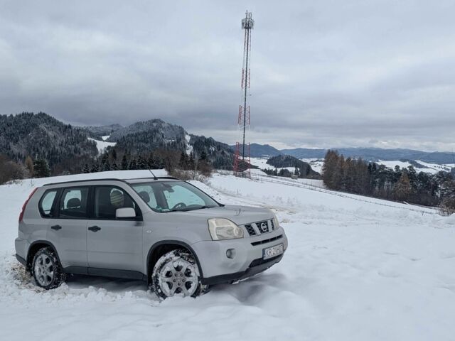 Серый Ниссан ИксТрейл, объемом двигателя 2 л и пробегом 247 тыс. км за 5911 $, фото 6 на Automoto.ua