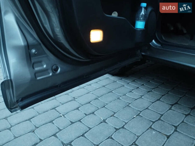 Серый Ниссан ИксТрейл, объемом двигателя 2 л и пробегом 220 тыс. км за 9700 $, фото 18 на Automoto.ua