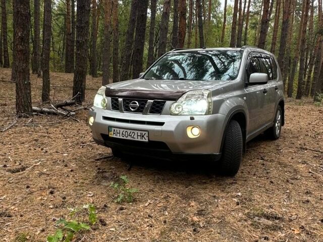 Серый Ниссан ИксТрейл, объемом двигателя 2 л и пробегом 280 тыс. км за 7950 $, фото 3 на Automoto.ua