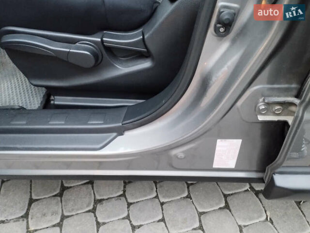Серый Ниссан ИксТрейл, объемом двигателя 2 л и пробегом 220 тыс. км за 9700 $, фото 17 на Automoto.ua