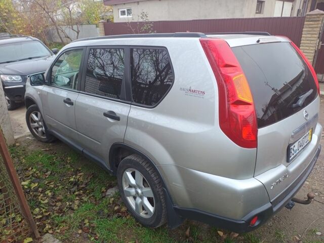 Сірий Ніссан ІксТрейл, об'ємом двигуна 2 л та пробігом 258 тис. км за 5400 $, фото 2 на Automoto.ua