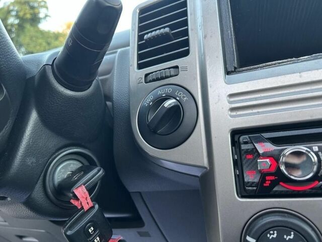 Серый Ниссан ИксТрейл, объемом двигателя 2.2 л и пробегом 147 тыс. км за 3000 $, фото 13 на Automoto.ua