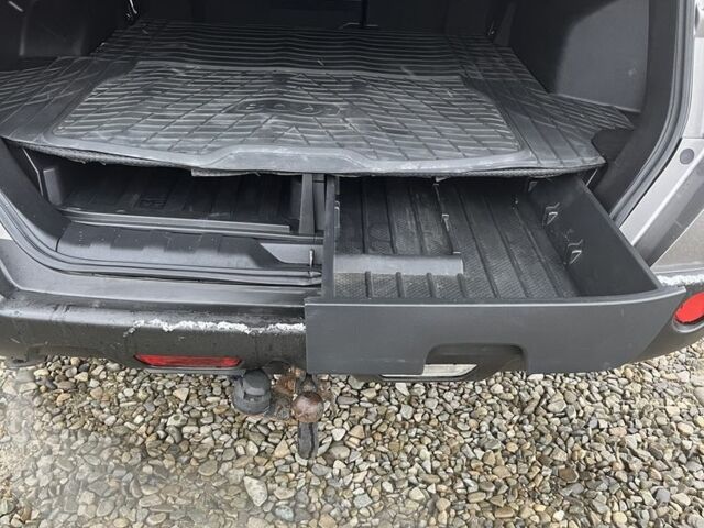 Серый Ниссан ИксТрейл, объемом двигателя 0 л и пробегом 3 тыс. км за 8500 $, фото 5 на Automoto.ua