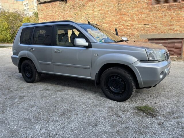 Сірий Ніссан ІксТрейл, об'ємом двигуна 2.2 л та пробігом 2 тис. км за 5000 $, фото 4 на Automoto.ua