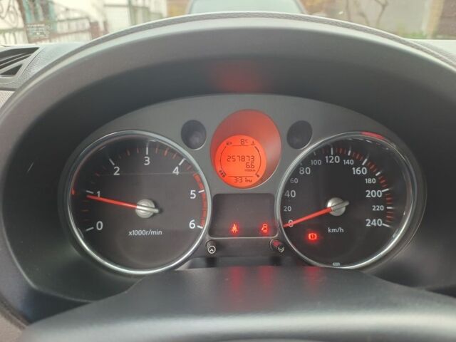 Сірий Ніссан ІксТрейл, об'ємом двигуна 2 л та пробігом 258 тис. км за 5400 $, фото 4 на Automoto.ua