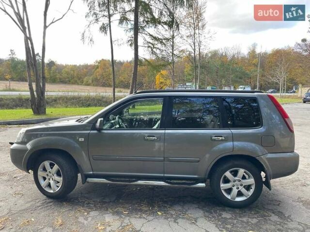 Сірий Ніссан ІксТрейл, об'ємом двигуна 2.2 л та пробігом 300 тис. км за 7300 $, фото 7 на Automoto.ua