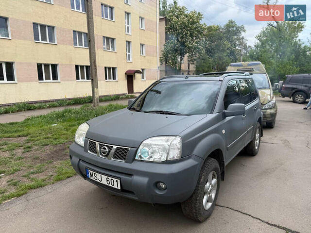 Серый Ниссан ИксТрейл, объемом двигателя 0 л и пробегом 360 тыс. км за 4700 $, фото 4 на Automoto.ua