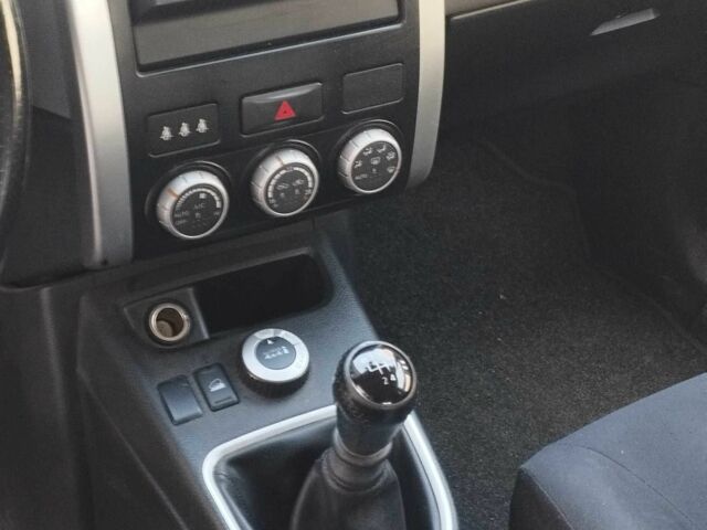 Серый Ниссан ИксТрейл, объемом двигателя 2 л и пробегом 173 тыс. км за 9200 $, фото 8 на Automoto.ua