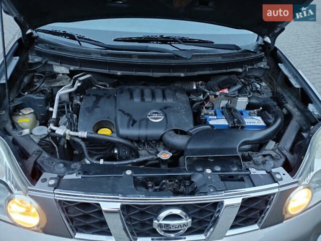 Серый Ниссан ИксТрейл, объемом двигателя 2 л и пробегом 220 тыс. км за 9700 $, фото 26 на Automoto.ua