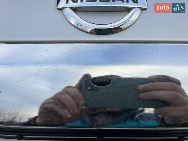 Серый Ниссан ИксТрейл, объемом двигателя 2.49 л и пробегом 155 тыс. км за 8499 $, фото 4 на Automoto.ua