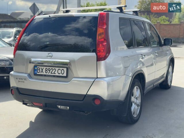 Сірий Ніссан ІксТрейл, об'ємом двигуна 2 л та пробігом 266 тис. км за 6999 $, фото 6 на Automoto.ua