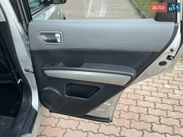 Серый Ниссан ИксТрейл, объемом двигателя 2.5 л и пробегом 155 тыс. км за 8750 $, фото 40 на Automoto.ua