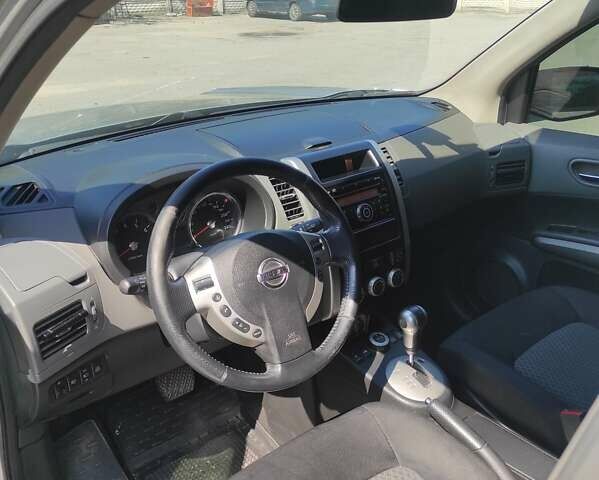 Сірий Ніссан ІксТрейл, об'ємом двигуна 2.5 л та пробігом 234 тис. км за 9200 $, фото 6 на Automoto.ua
