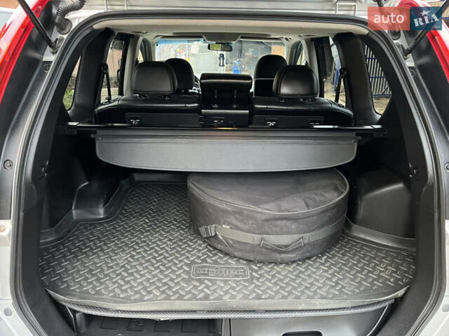 Серый Ниссан ИксТрейл, объемом двигателя 2.5 л и пробегом 155 тыс. км за 8750 $, фото 52 на Automoto.ua