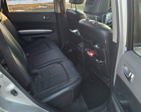 Сірий Ніссан ІксТрейл, об'ємом двигуна 2 л та пробігом 280 тис. км за 8000 $, фото 7 на Automoto.ua