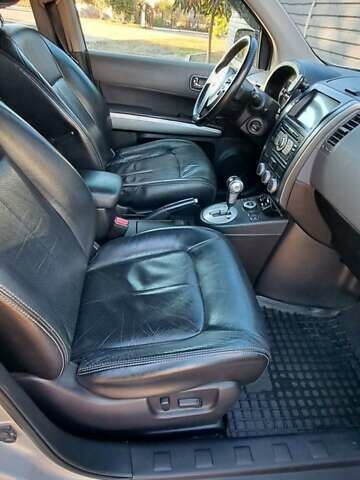 Сірий Ніссан ІксТрейл, об'ємом двигуна 2.49 л та пробігом 327 тис. км за 12000 $, фото 22 на Automoto.ua