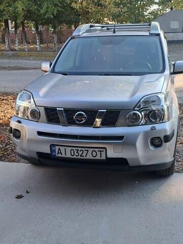 Сірий Ніссан ІксТрейл, об'ємом двигуна 2.49 л та пробігом 327 тис. км за 12000 $, фото 25 на Automoto.ua