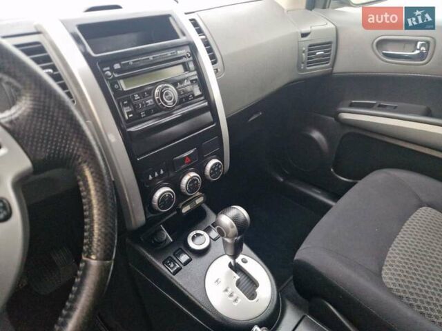 Сірий Ніссан ІксТрейл, об'ємом двигуна 2 л та пробігом 212 тис. км за 9900 $, фото 18 на Automoto.ua