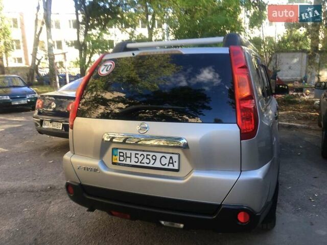 Сірий Ніссан ІксТрейл, об'ємом двигуна 2.49 л та пробігом 170 тис. км за 10500 $, фото 3 на Automoto.ua