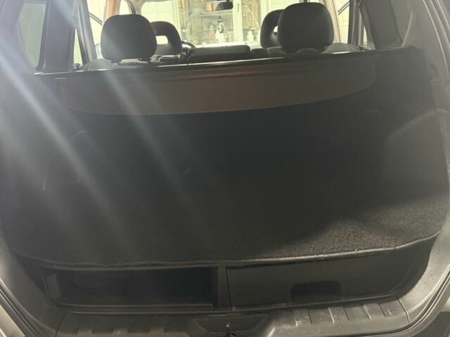 Сірий Ніссан ІксТрейл, об'ємом двигуна 2.5 л та пробігом 175 тис. км за 7600 $, фото 11 на Automoto.ua