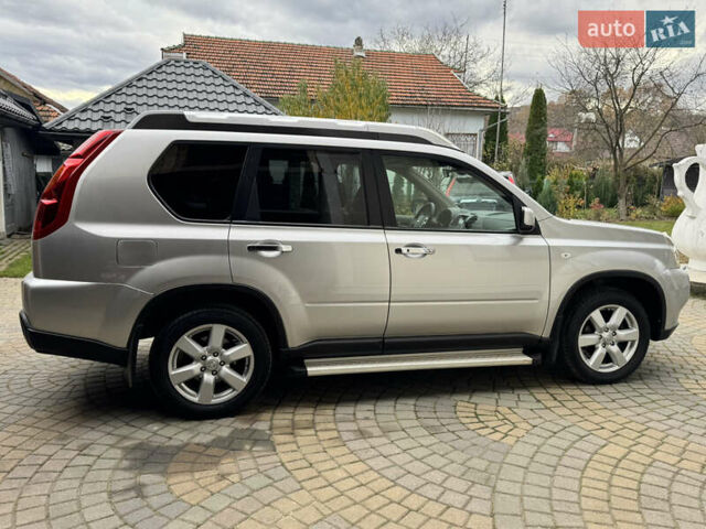 Сірий Ніссан ІксТрейл, об'ємом двигуна 2 л та пробігом 228 тис. км за 10250 $, фото 6 на Automoto.ua